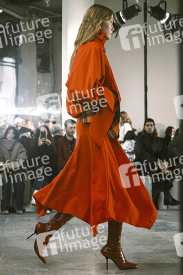 Celebrities auf der Paris Fashion Week 2026