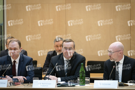 Politische Sitzung des Verteidigungsausschusses des Bundesrates in Berlin