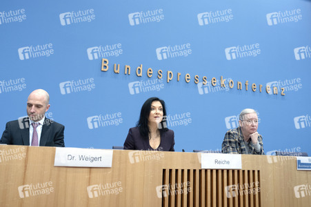 Bundespressekonferenz 'Vorstellung des Jahreswirtschaftsberichts 2026 der Bundesregierung' in Berlin