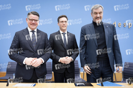 Bundespressekonferenz '3 Löwen Allianz' in Berlin
