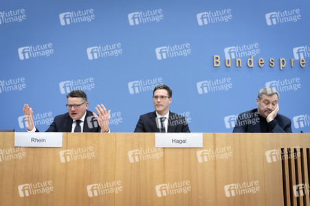 Bundespressekonferenz '3 Löwen Allianz' in Berlin