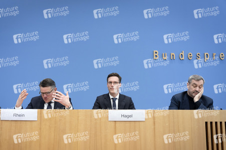 Bundespressekonferenz '3 Löwen Allianz' in Berlin