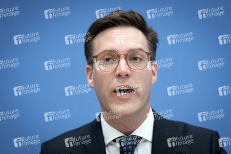 Bundespressekonferenz '3 Löwen Allianz' in Berlin