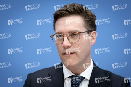 Bundespressekonferenz '3 Löwen Allianz' in Berlin