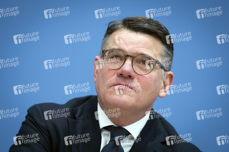 Bundespressekonferenz '3 Löwen Allianz' in Berlin