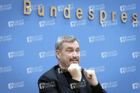 Bundespressekonferenz '3 Löwen Allianz' in Berlin