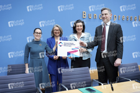 Bundespressekonferenz 'Nationale Dekade gegen Postinfektiöse Erkrankungen' in Berlin