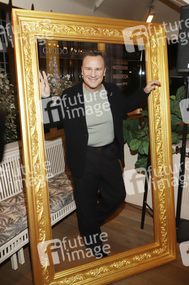 Guido Maria Kretschmer for Bridgerton 'The Regency Dinner' in Hamburg