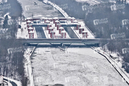 Eisbildung am Mittellandkanal in Hannover