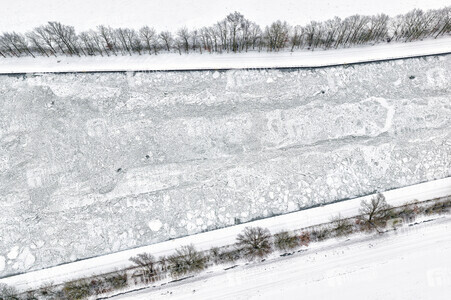 Eisbildung am Mittellandkanal in Hannover