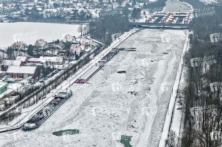 Eisbildung am Mittellandkanal in Hannover