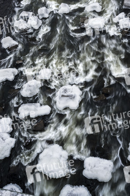 Eisschollen in Geesthacht