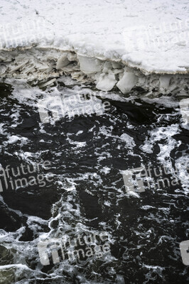 Eisschollen in Geesthacht