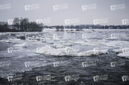 Eisschollen in Geesthacht