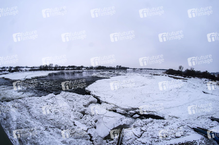 Eisschollen in Geesthacht