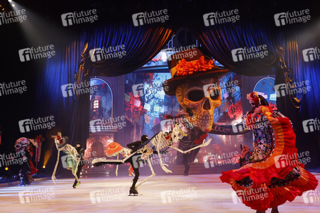 Eisrevue 'Holiday on Ice - Cinema of Dreams' in Hamburg