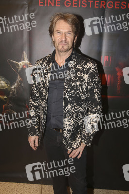 Theaterpremiere '2:22 - Eine Geistergeschichte' in Berlin