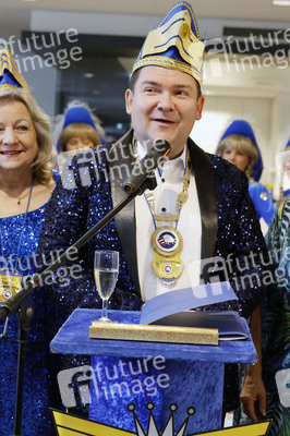 Prunksitzung zur Verleihung des Sonderordens 'Wider die Neidhammel' in Nürnberg