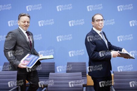 Bundespressekonferenz 'Vorstellung der Dunkelfeldstudie zur Gewaltbetroffenheit in Deutschland' in Berlin