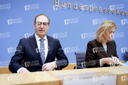Bundespressekonferenz 'Vorstellung der Dunkelfeldstudie zur Gewaltbetroffenheit in Deutschland' in Berlin