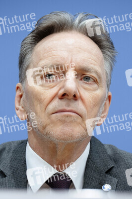 Bundespressekonferenz 'Vorstellung der Dunkelfeldstudie zur Gewaltbetroffenheit in Deutschland' in Berlin