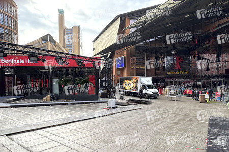 Aufbauarbeiten zur Berlinale 2026 in Berlin