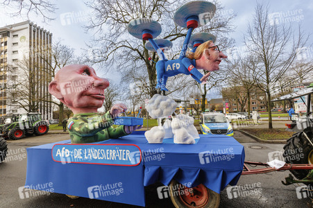 Aufstellung des Rosenmontag-Zuges in Düsseldorf