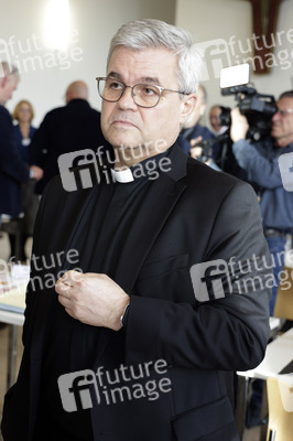 Fototermin zum Auftakt der Frühjahrsvollversammlung in Würzburg