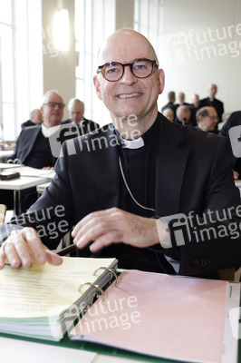 Fototermin zum Auftakt der Frühjahrsvollversammlung in Würzburg