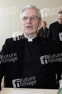 Fototermin zum Auftakt der Frühjahrsvollversammlung in Würzburg