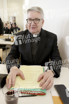 Fototermin zum Auftakt der Frühjahrsvollversammlung in Würzburg