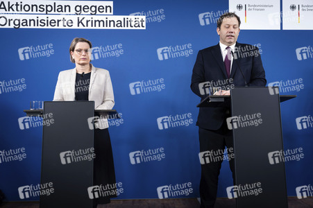 Pressekonferenz zur Vorstellung des Aktionsplans gegen Organisierte Kriminalität in Berlin