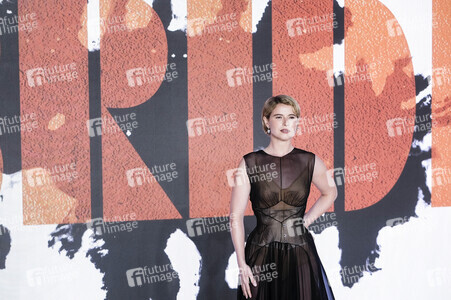 Fimpremiere 'The Bride! - Es lebe die Braut' in London