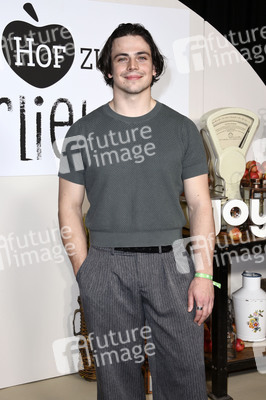 Serienpremiere 'Ein Hof zum Verlieben' in Berlin