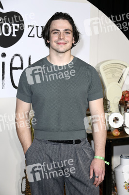 Serienpremiere 'Ein Hof zum Verlieben' in Berlin