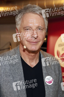 Charity-Veranstaltung 'Knack den Krebs' in Hamburg