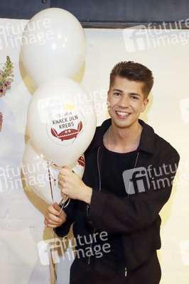 Charity-Veranstaltung 'Knack den Krebs' in Hamburg