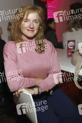 Charity-Veranstaltung 'Knack den Krebs' in Hamburg