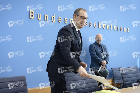 Bundespressekonferenz 'Vorstellung des Jahresberichtes 2025' in Berlin