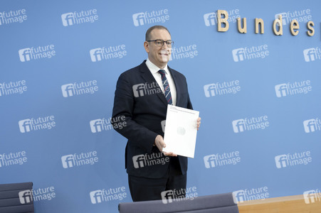 Bundespressekonferenz 'Vorstellung des Jahresberichtes 2025' in Berlin