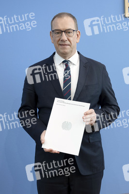 Bundespressekonferenz 'Vorstellung des Jahresberichtes 2025' in Berlin