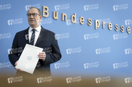 Bundespressekonferenz 'Vorstellung des Jahresberichtes 2025' in Berlin