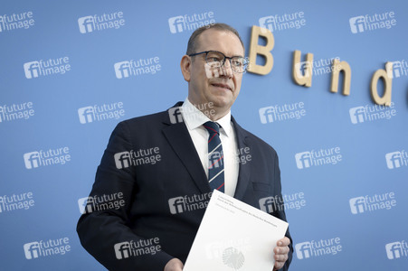 Bundespressekonferenz 'Vorstellung des Jahresberichtes 2025' in Berlin