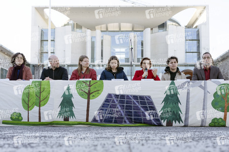 Pressekonferenz zu den geplanten Einschnitten bei der Energie- und Wärmewende in Berlin