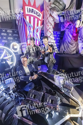 Besuch von Hendrik Wüst am Firmensitz der Ehrlich Entertainment GmbH in Bünde