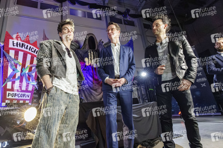 Besuch von Hendrik Wüst am Firmensitz der Ehrlich Entertainment GmbH in Bünde