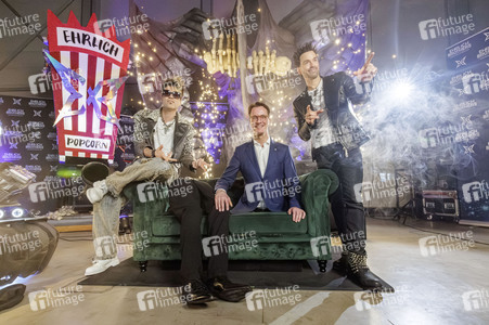 Besuch von Hendrik Wüst am Firmensitz der Ehrlich Entertainment GmbH in Bünde