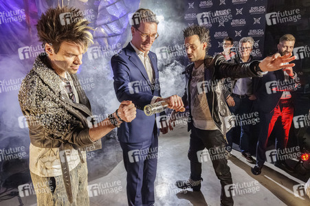 Besuch von Hendrik Wüst am Firmensitz der Ehrlich Entertainment GmbH in Bünde