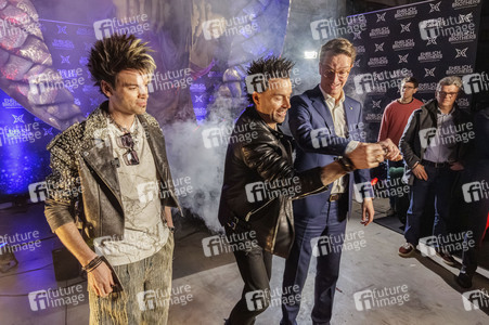 Besuch von Hendrik Wüst am Firmensitz der Ehrlich Entertainment GmbH in Bünde