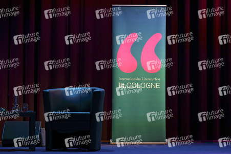 Jürgen Becker, Moritz Netenjakob, Susanne Pätzold und Michael Mittermeier auf der lit.Cologne 2026